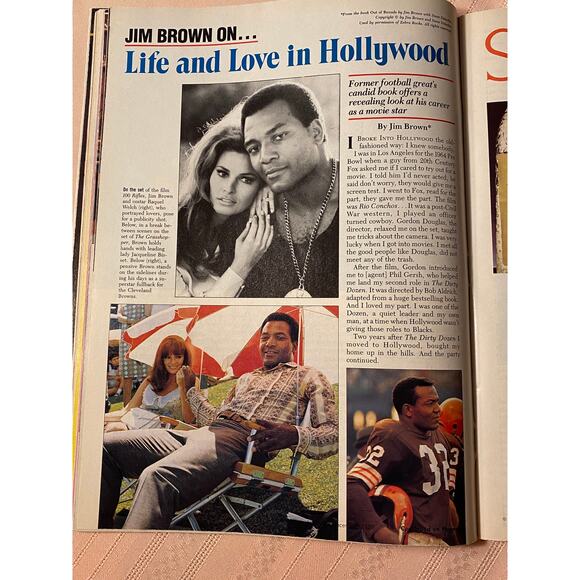 EBONY Magazine December 1989 Featuring Miss America Debbye Turner - Picture 14 of 16